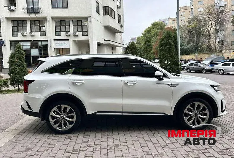 Kia Sorento - фото 3