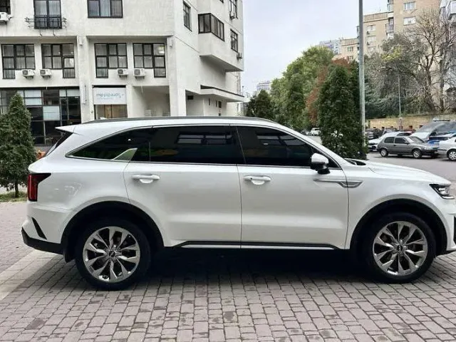 Kia Sorento - фото 3