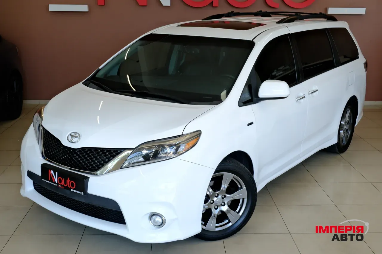 Toyota Sienna - фото 2