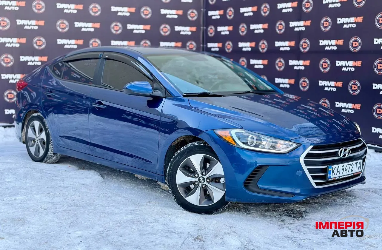 Hyundai Elantra - фото 3