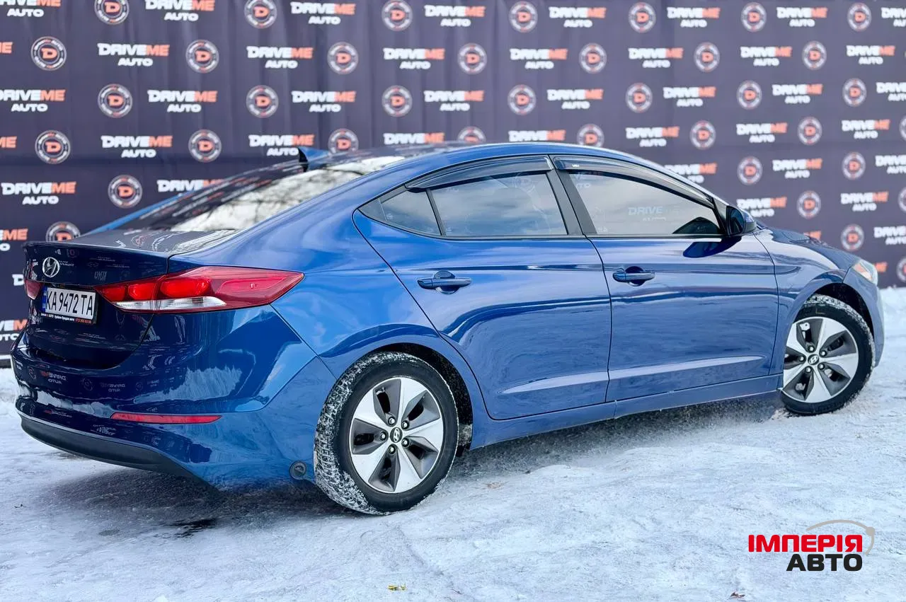 Hyundai Elantra - фото 4