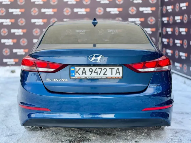 Hyundai Elantra - фото 5