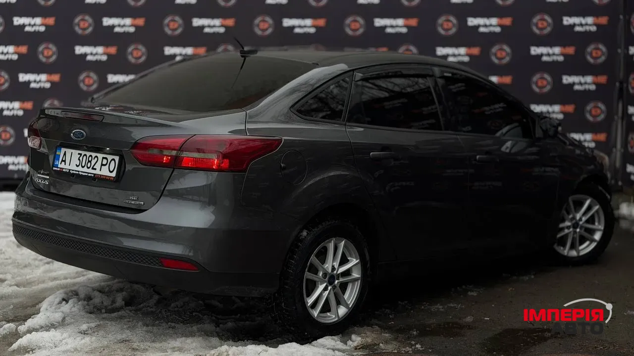 Ford Focus - фото 6