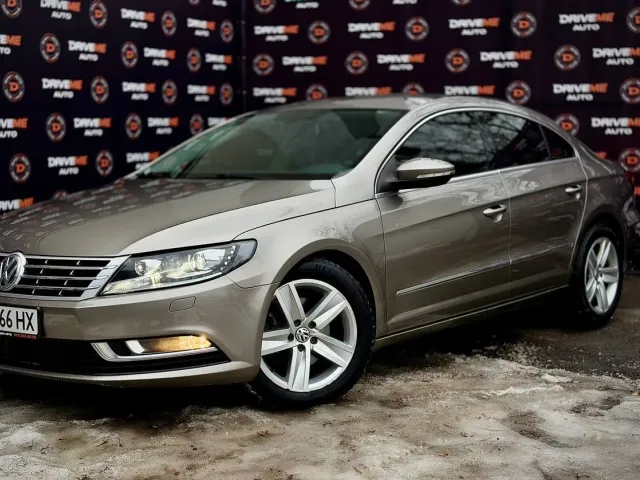 Volkswagen Passat CC - фото 1