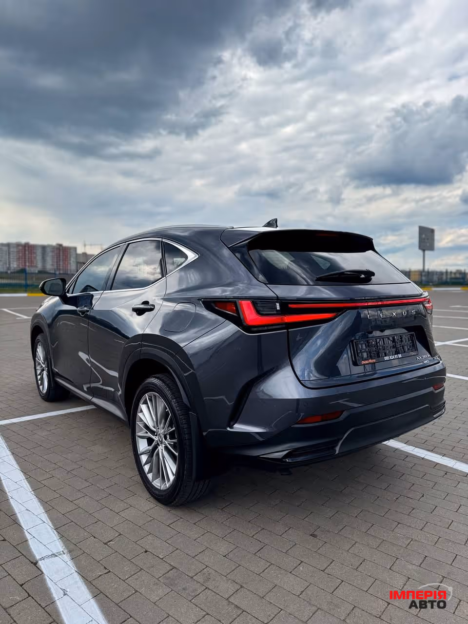 Lexus NX - фото 8