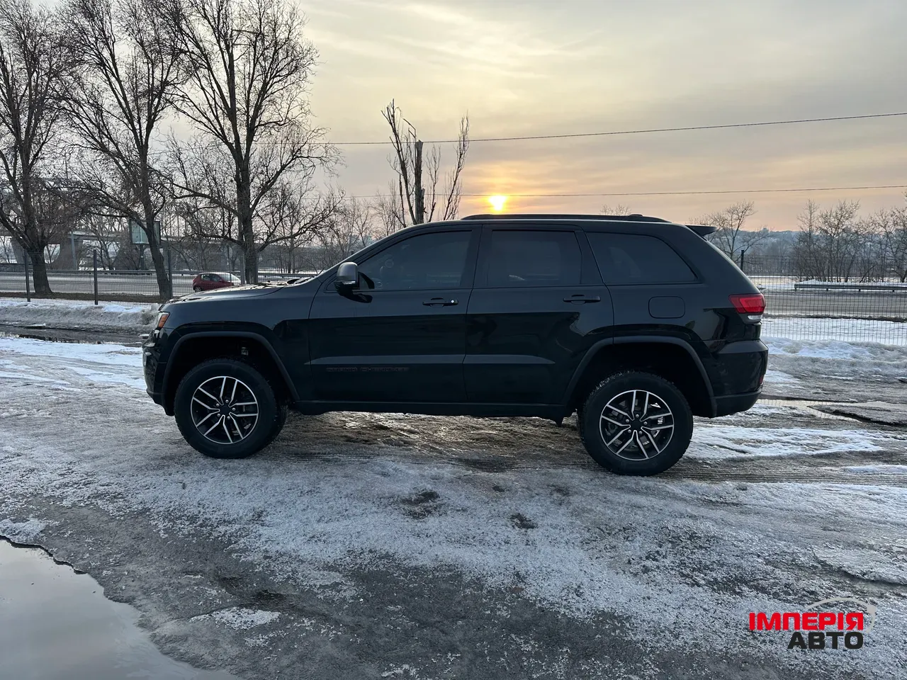 Jeep Grand Cherokee - фото 25