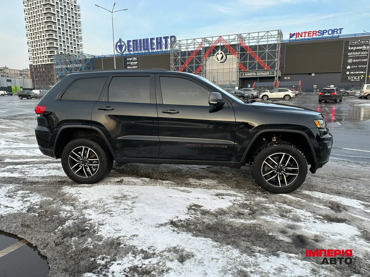Jeep Grand Cherokee - фото 13