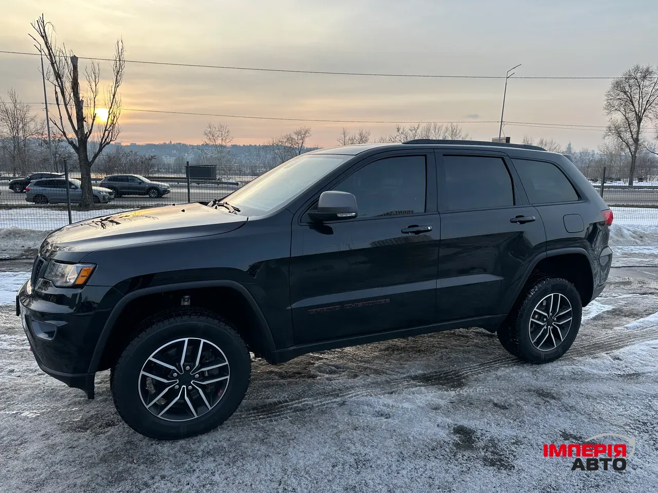 Jeep Grand Cherokee - фото 28