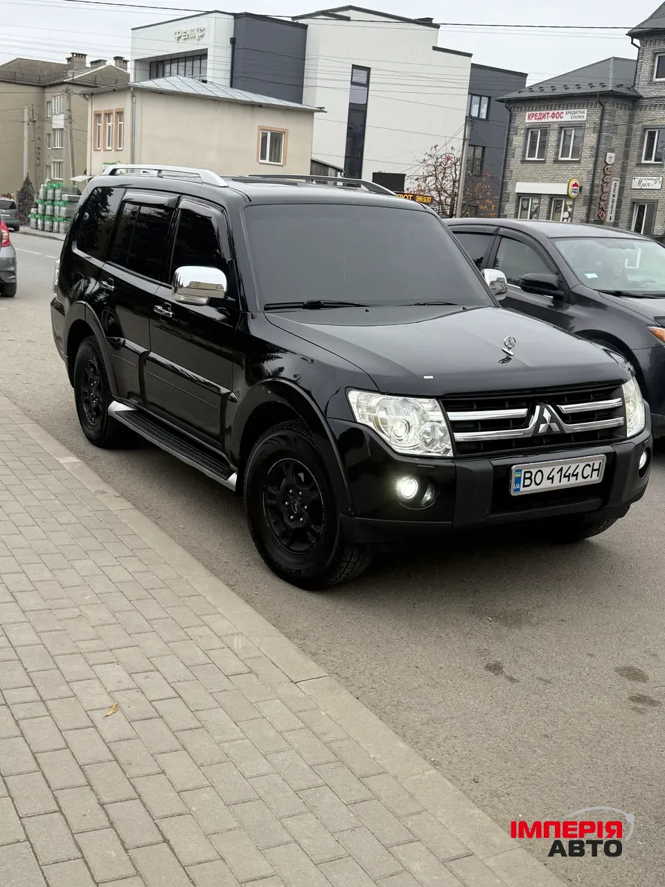 Mitsubishi Pajero - фото 1