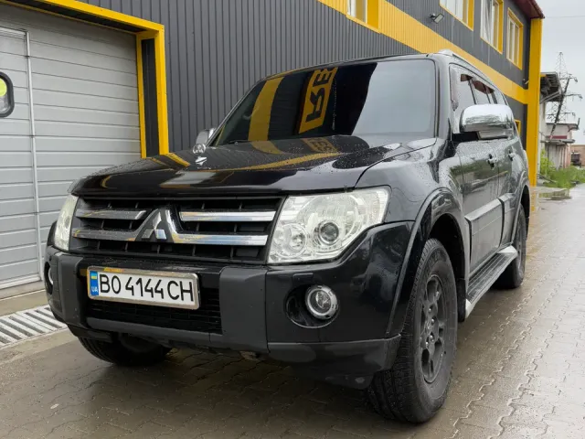 Mitsubishi Pajero - фото 4