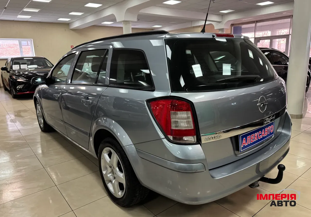 Opel Astra - фото 4
