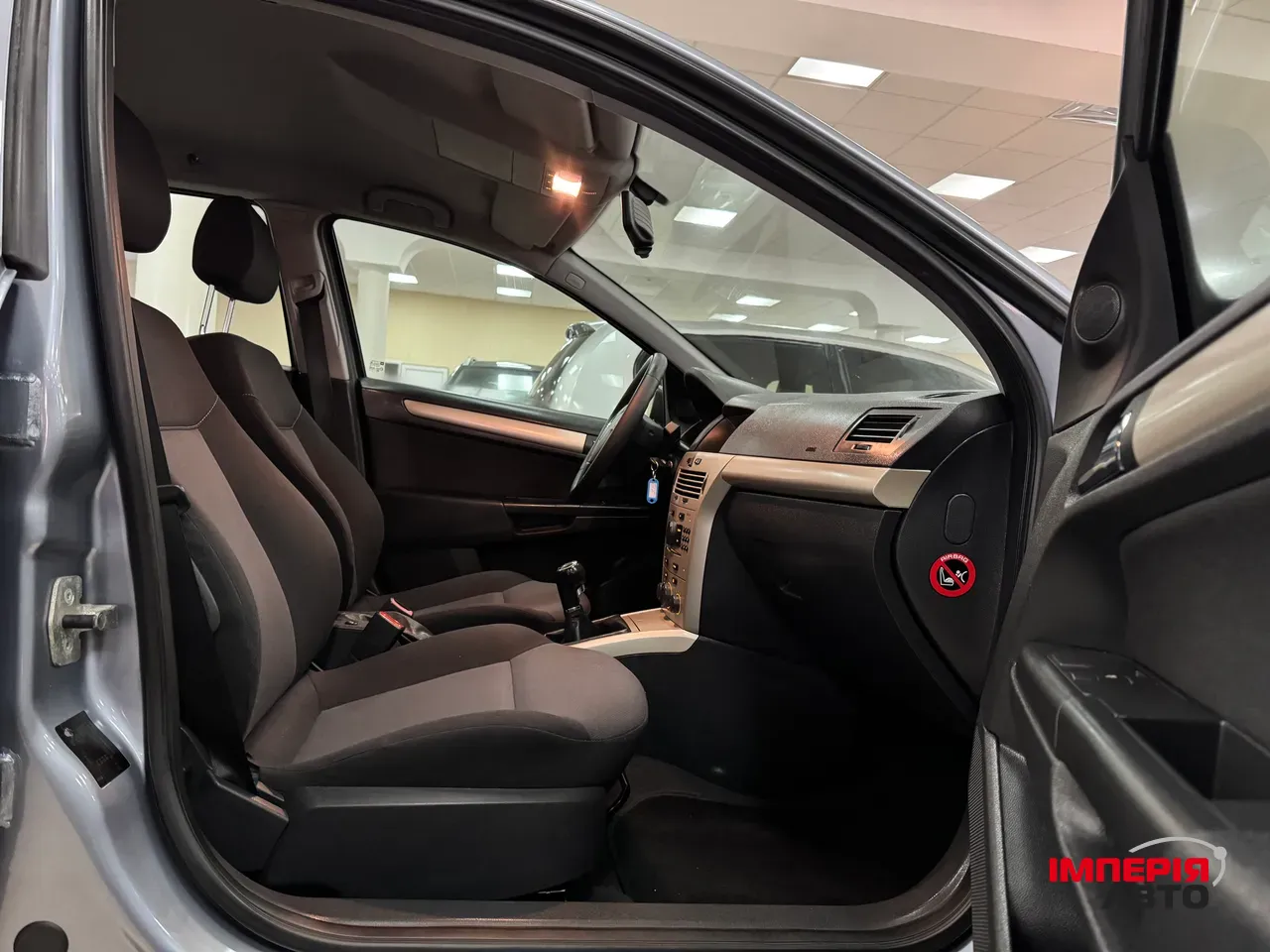 Opel Astra - фото 8