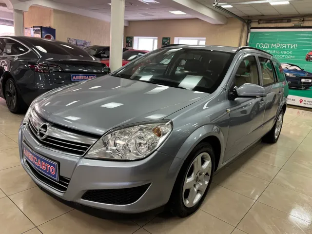 Opel Astra - фото 3
