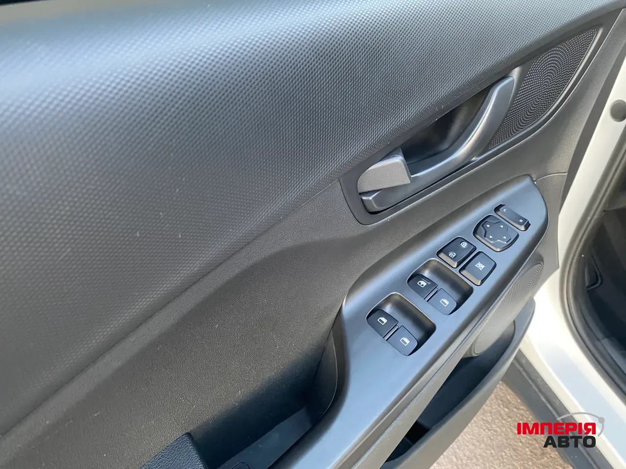 Hyundai Kona - фото 17