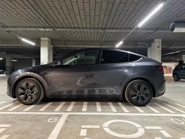 Tesla Model Y - фото 3