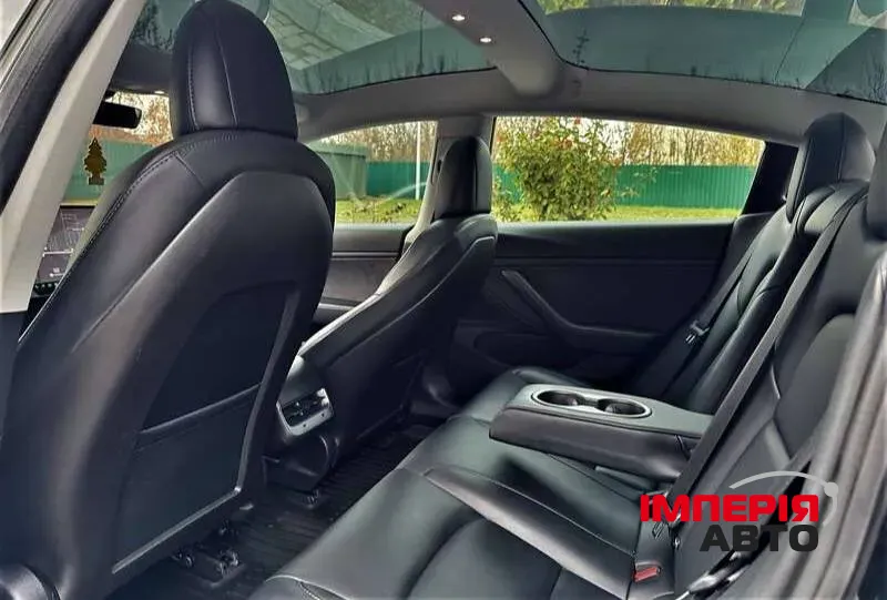 Tesla Model 3 - фото 7