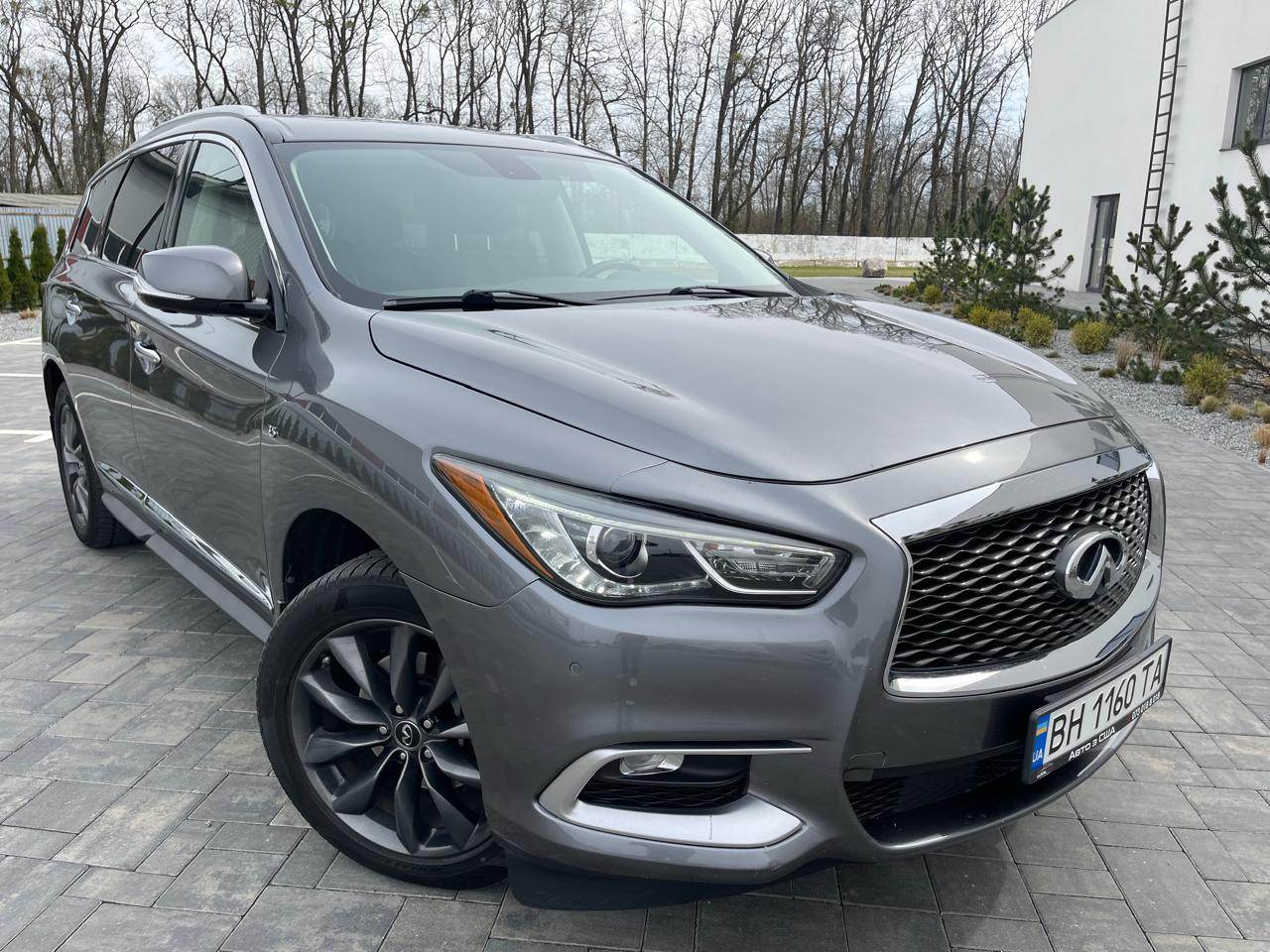 Infiniti QX60 - фото 1