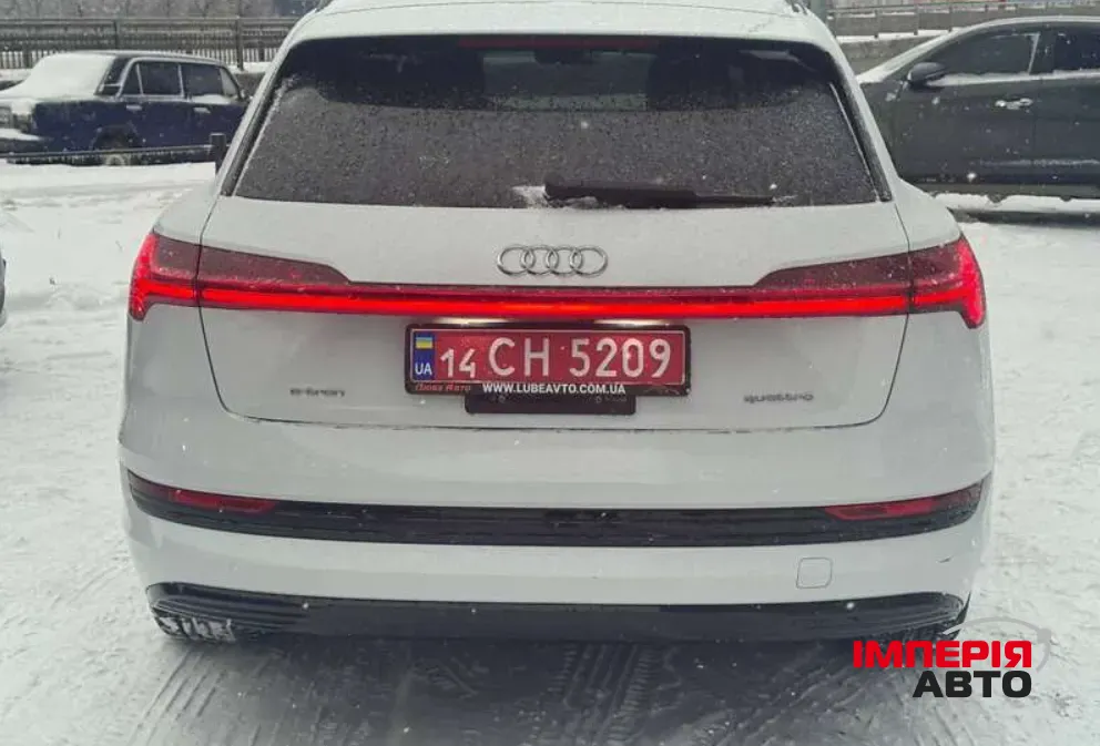 Audi e-tron - фото 3