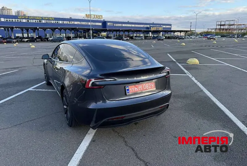 Tesla Model 3 - фото 6