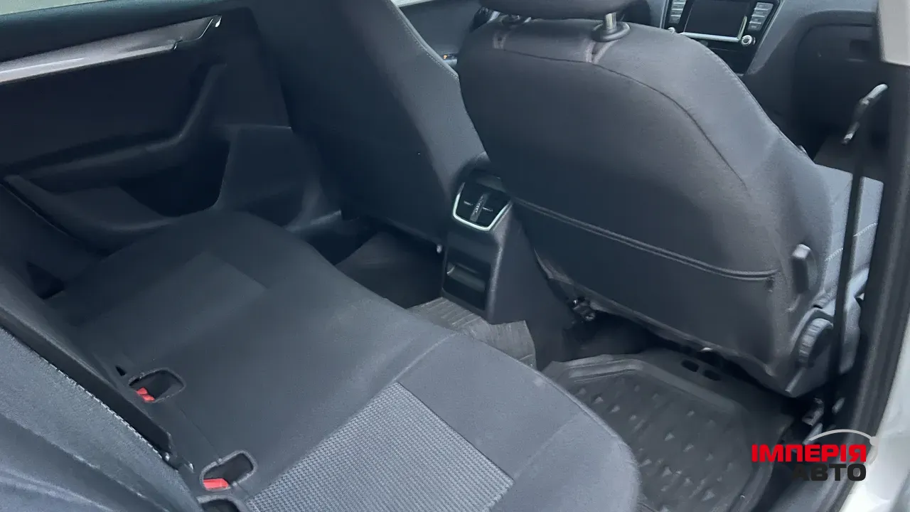 Skoda Octavia - фото 16