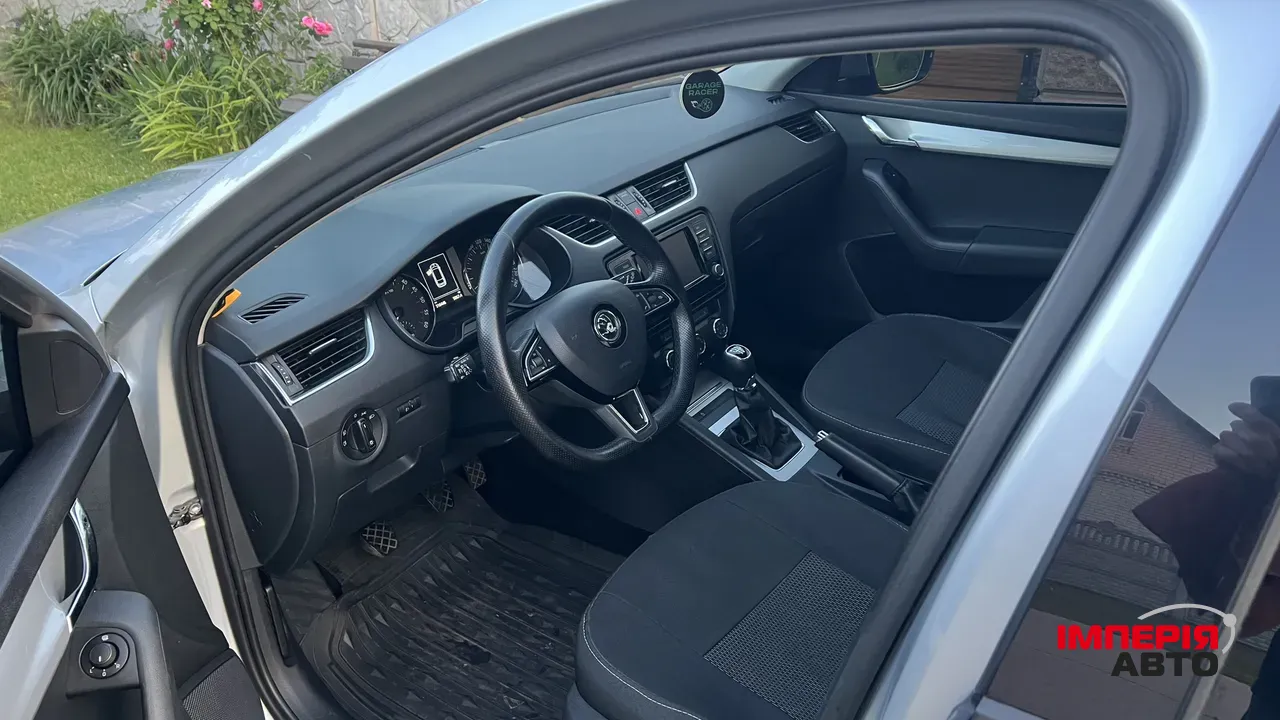 Skoda Octavia - фото 8