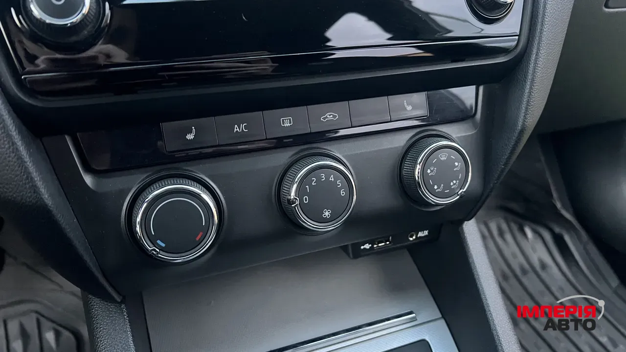 Skoda Octavia - фото 19