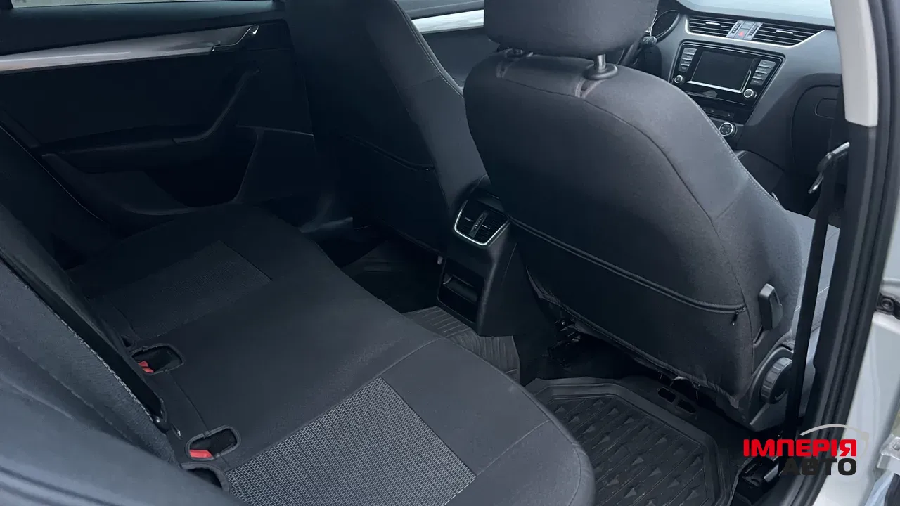 Skoda Octavia - фото 18