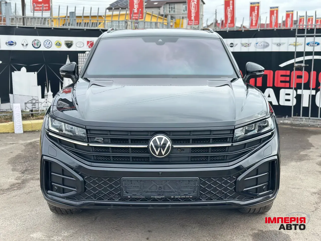 Volkswagen Touareg - фото 3