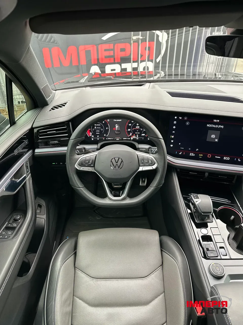Volkswagen Touareg - фото 13