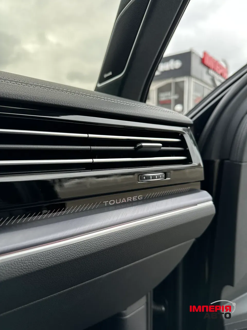 Volkswagen Touareg - фото 19