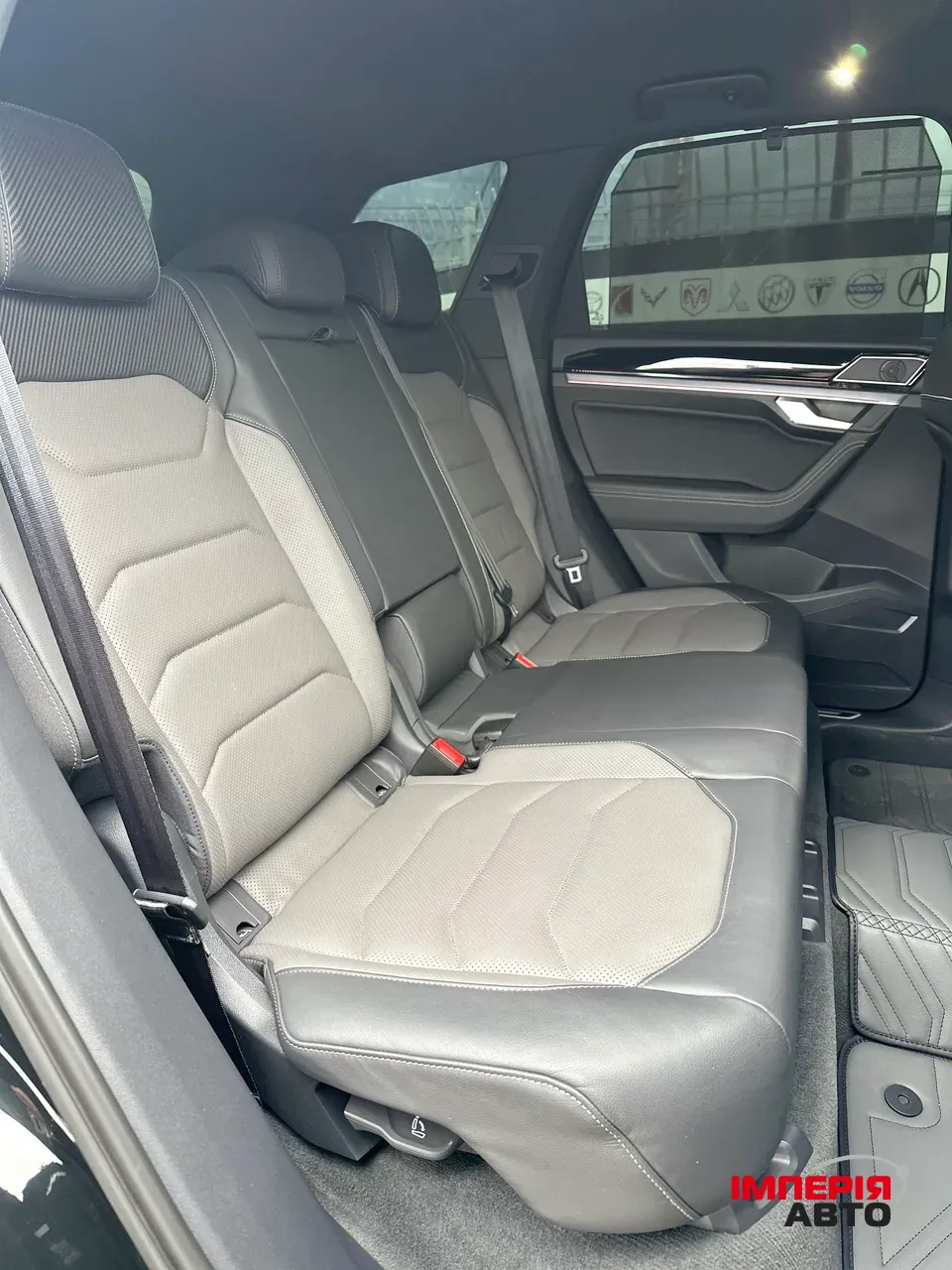 Volkswagen Touareg - фото 21