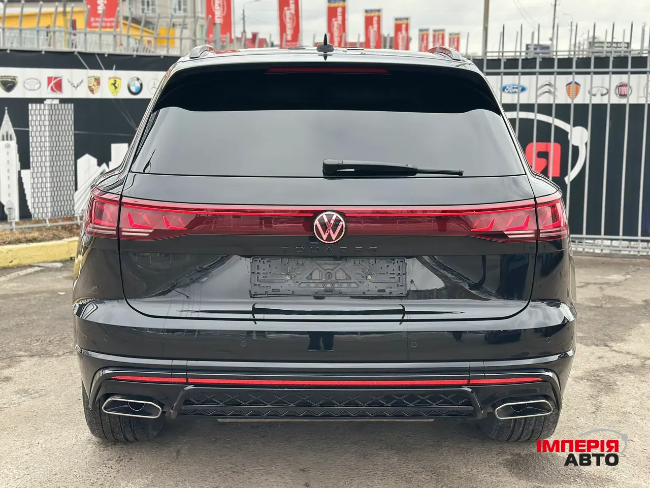 Volkswagen Touareg - фото 8