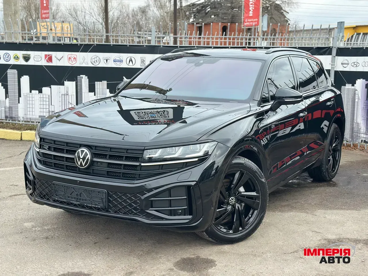 Volkswagen Touareg - фото 1