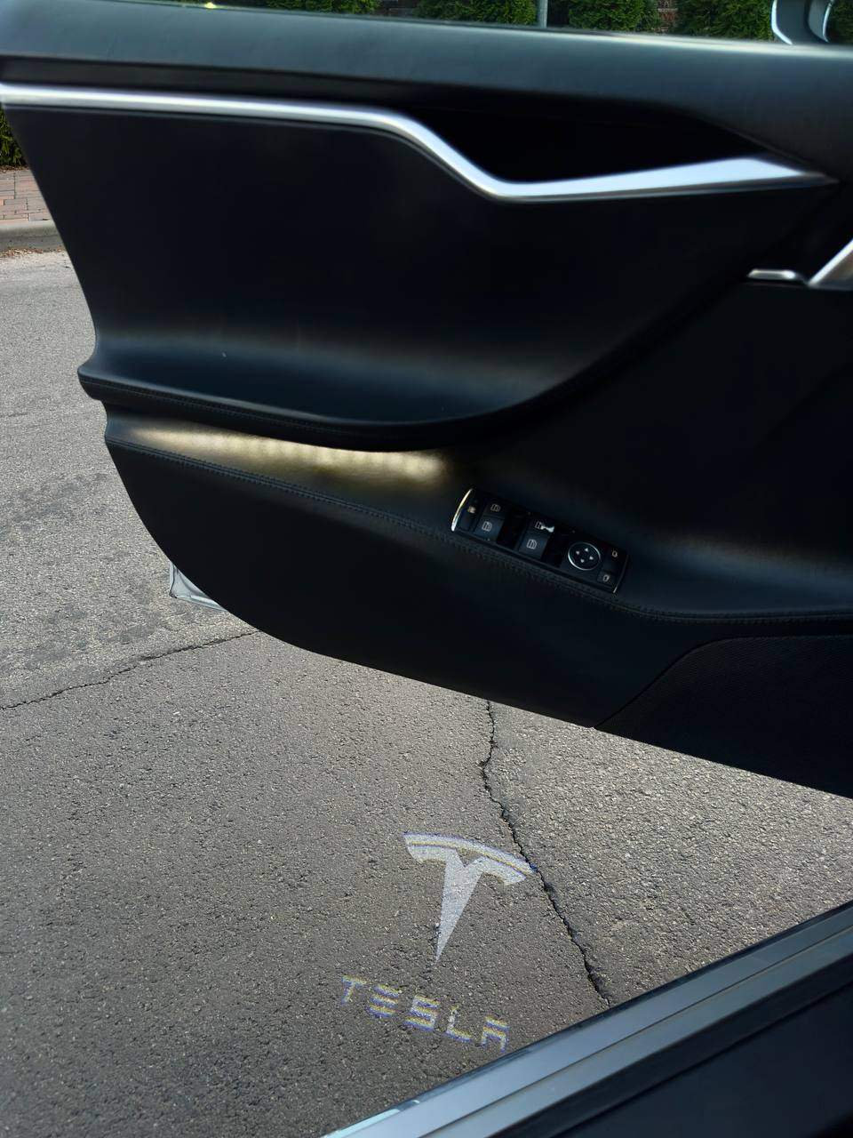 Tesla Model S - фото 4