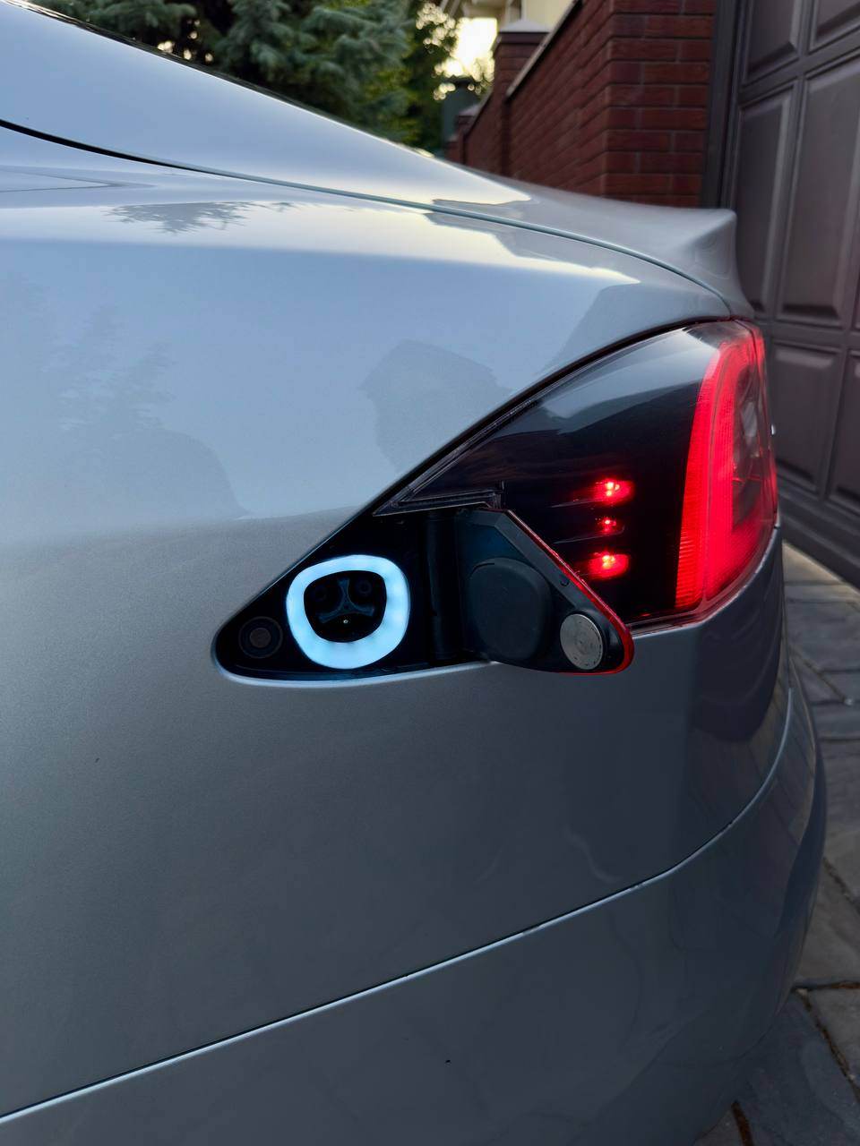 Tesla Model S - фото 8