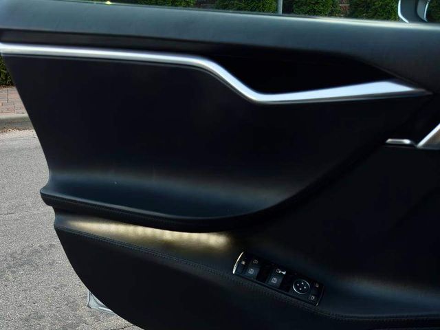 Tesla Model S - фото 4