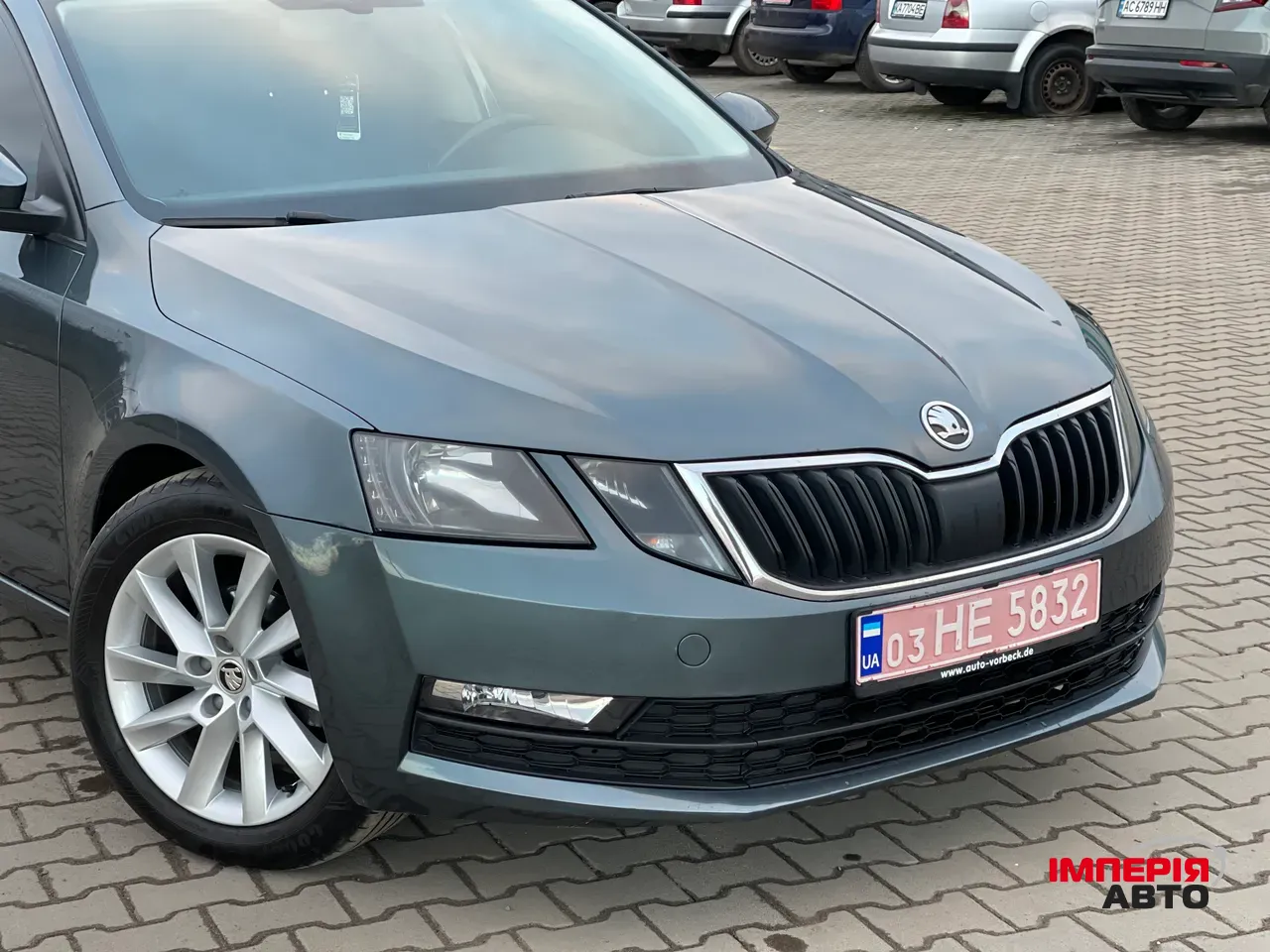 Skoda Octavia - фото 3