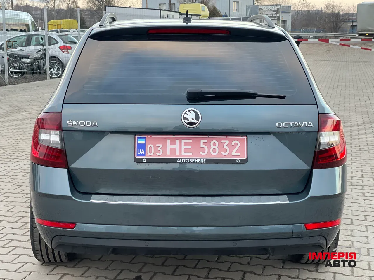 Skoda Octavia - фото 8