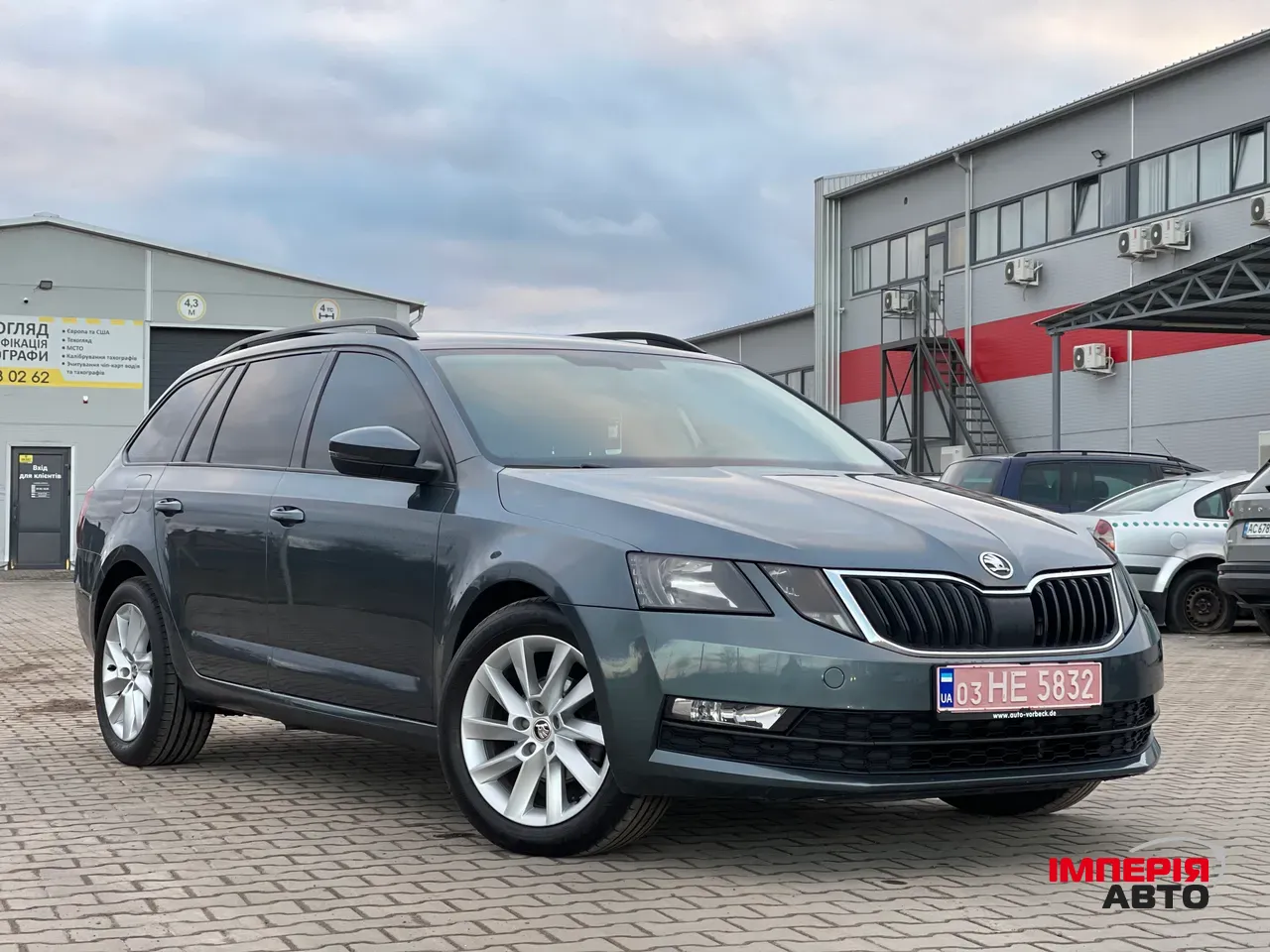 Skoda Octavia - фото 2