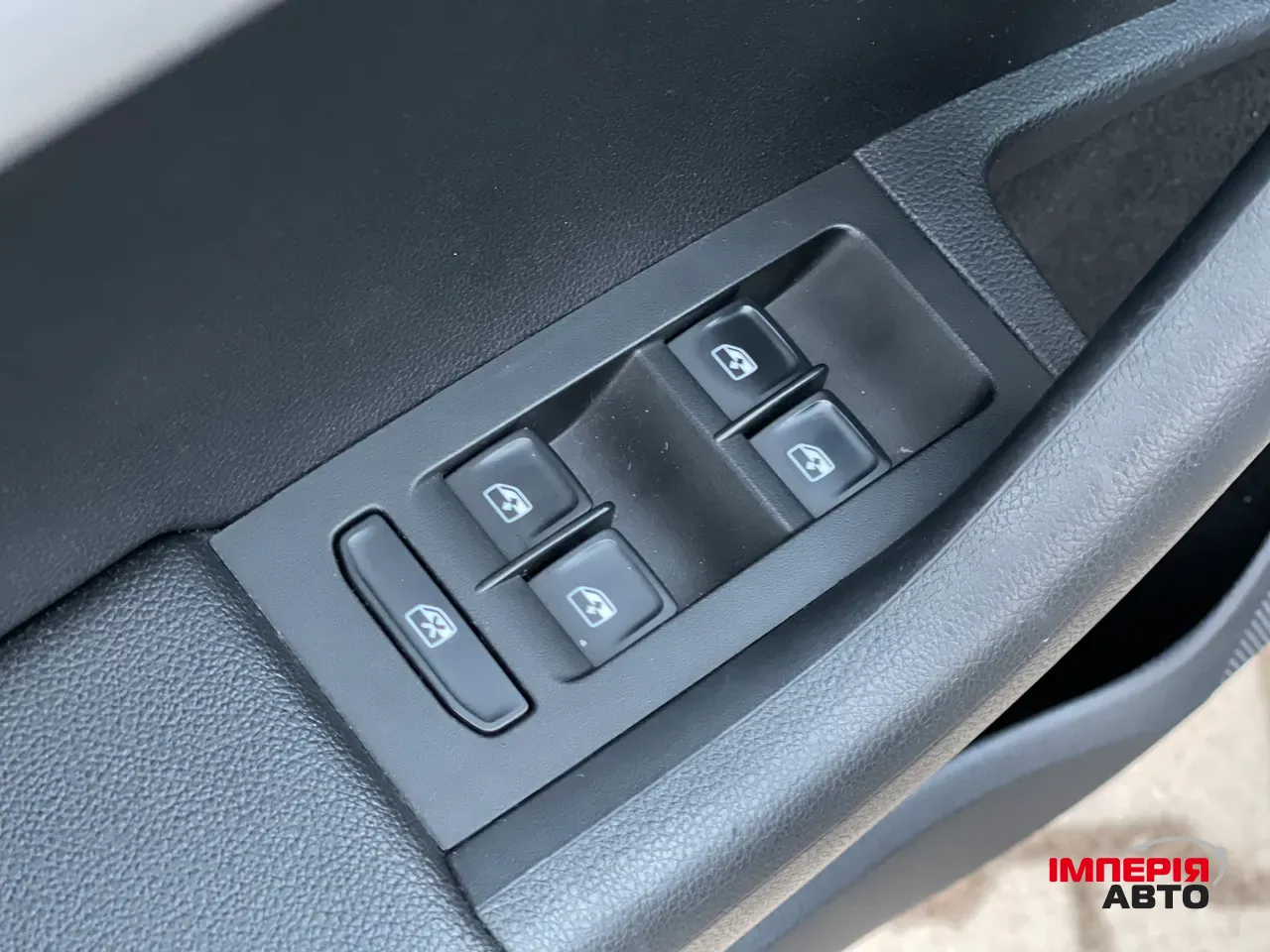 Skoda Octavia - фото 23