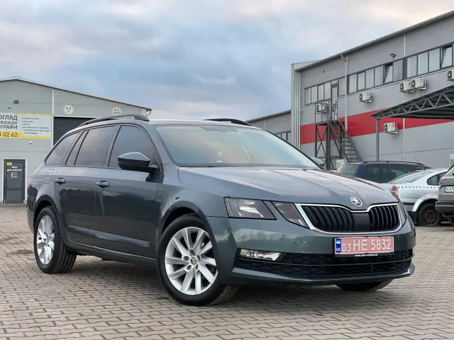 Skoda Octavia - фото 2