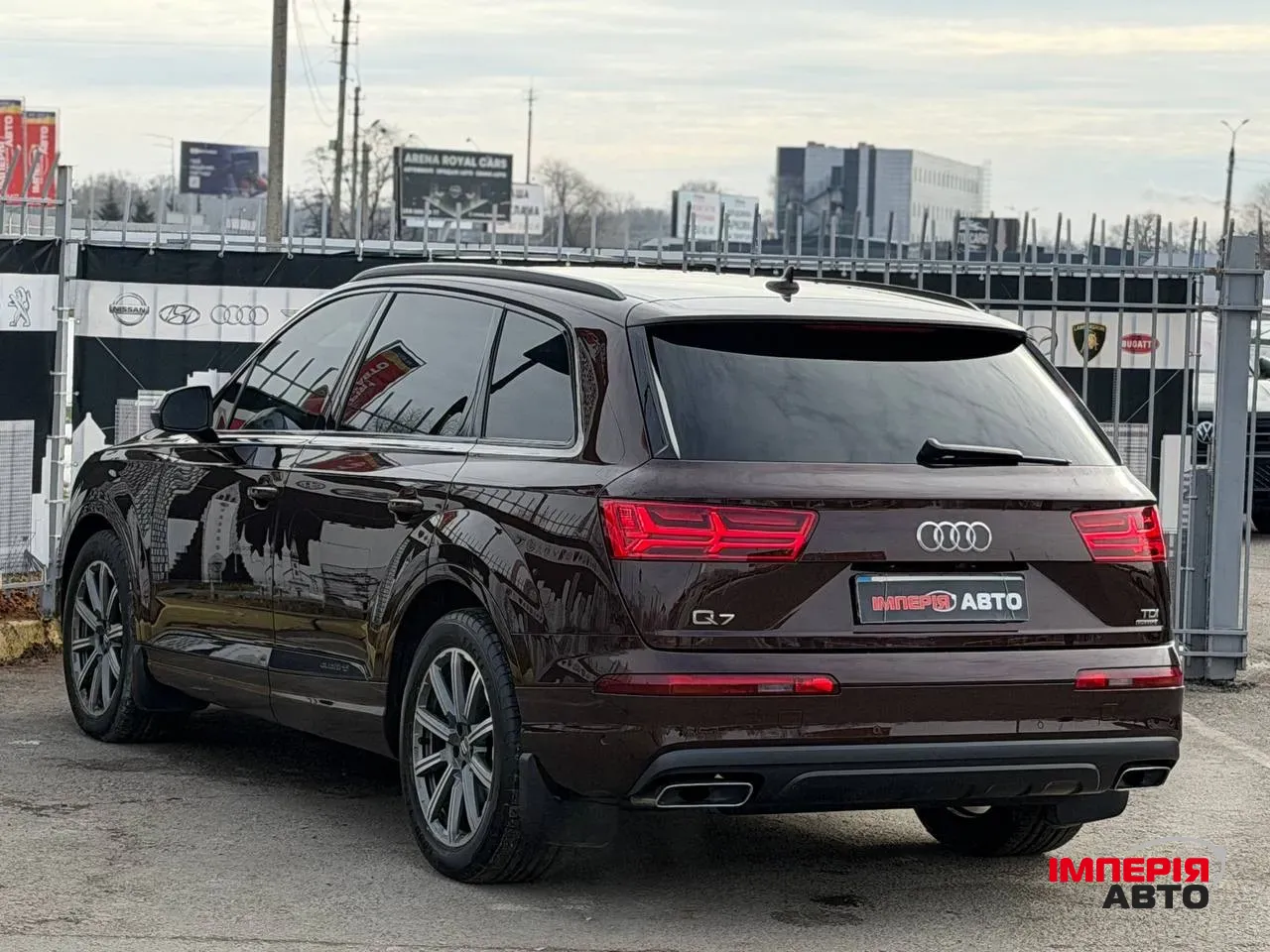 Audi Q7 - фото 4