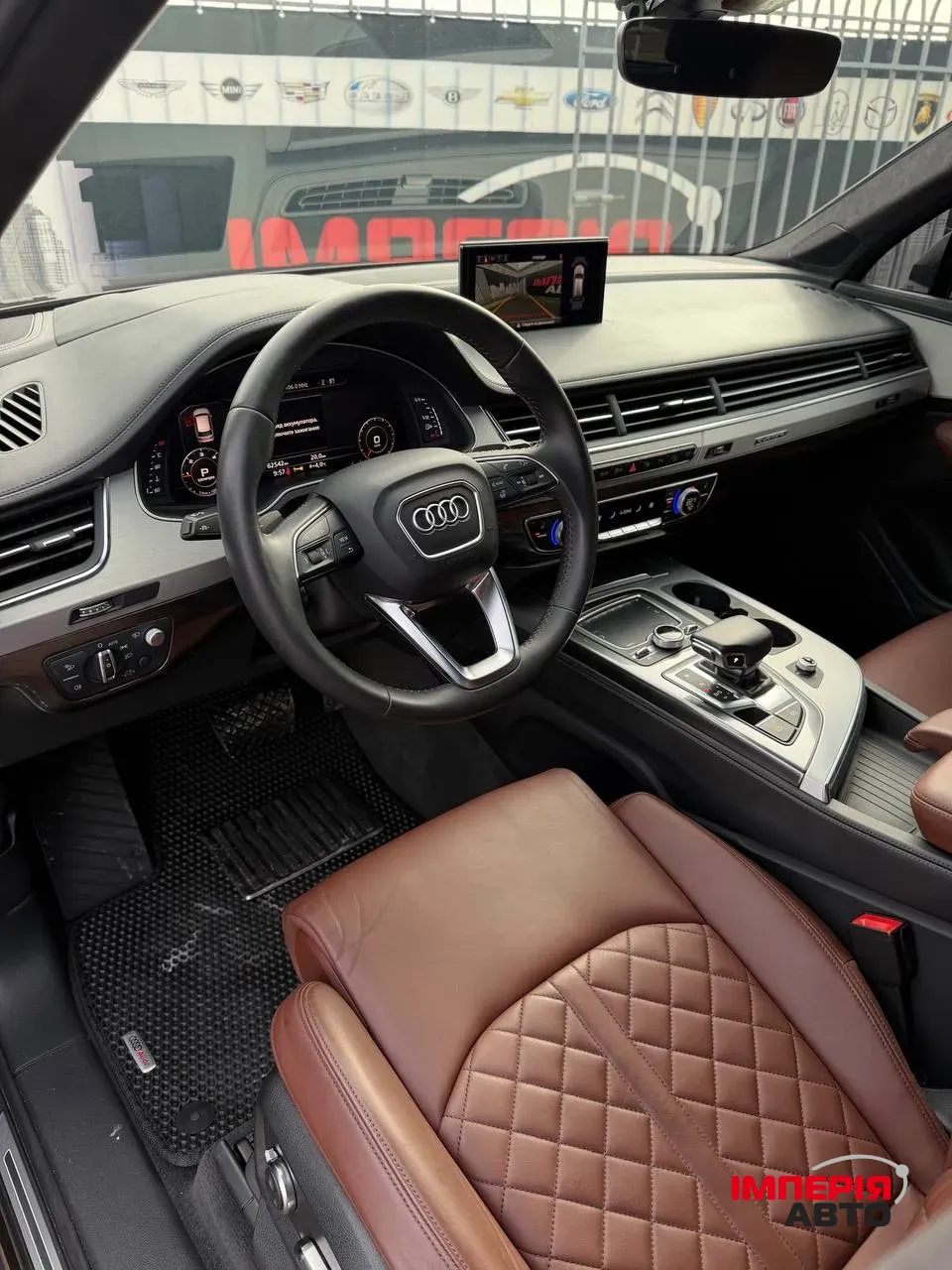 Audi Q7 - фото 8