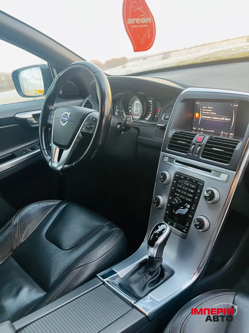 Volvo XC60 - фото 10