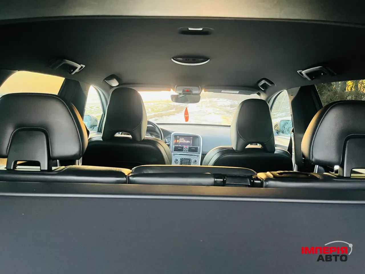 Volvo XC60 - фото 16