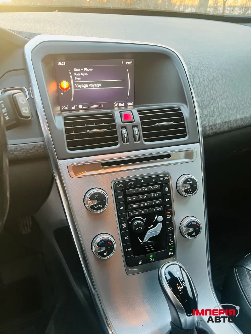 Volvo XC60 - фото 21