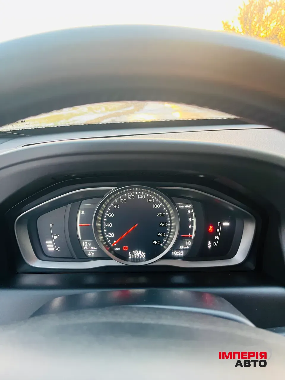 Volvo XC60 - фото 19