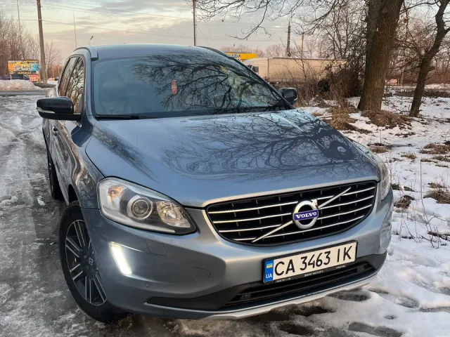 Volvo XC60 - фото 2