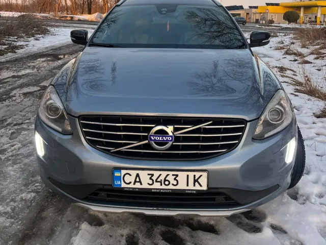 Volvo XC60 - фото 3