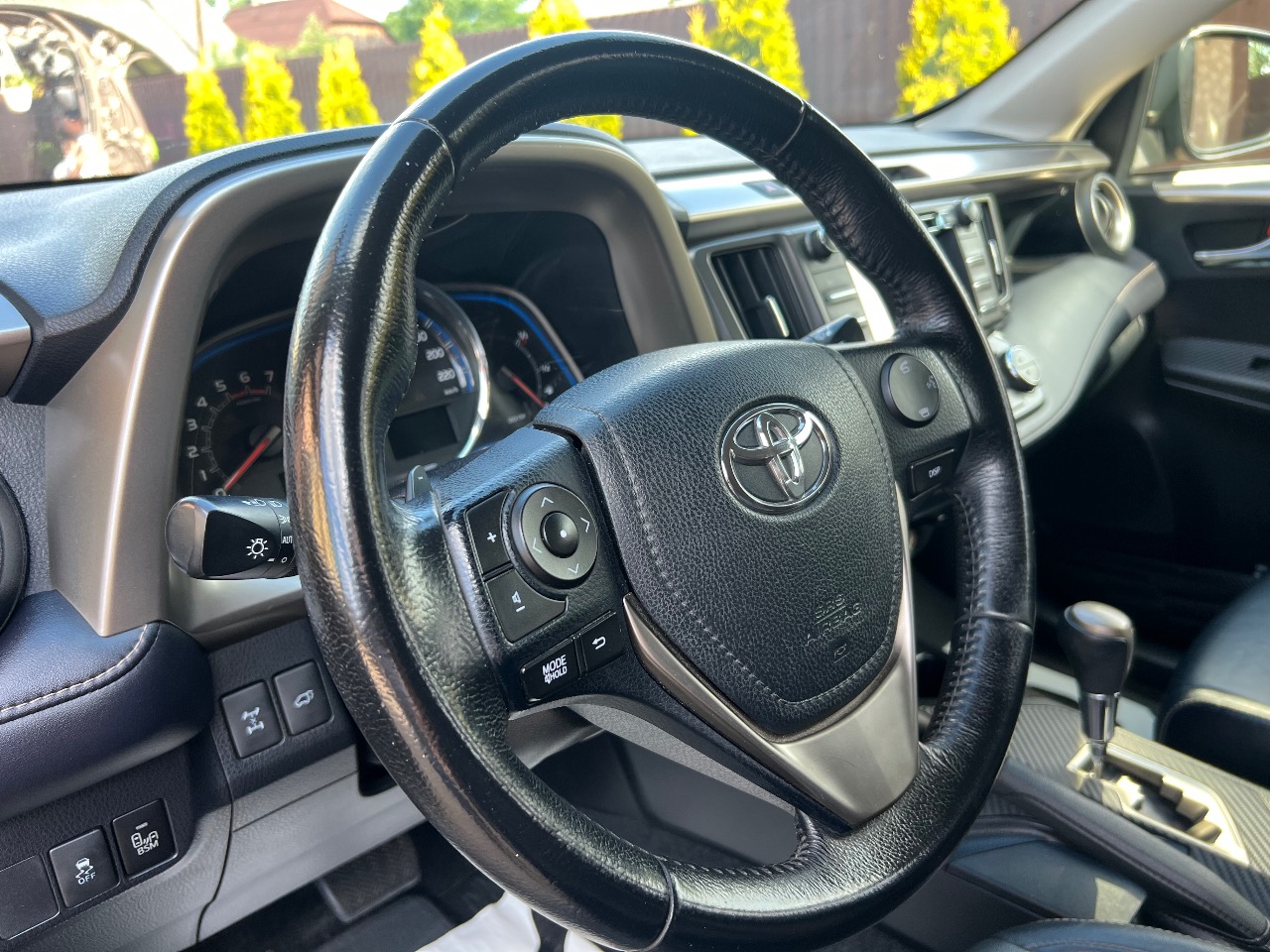 Toyota RAV4 - фото 15